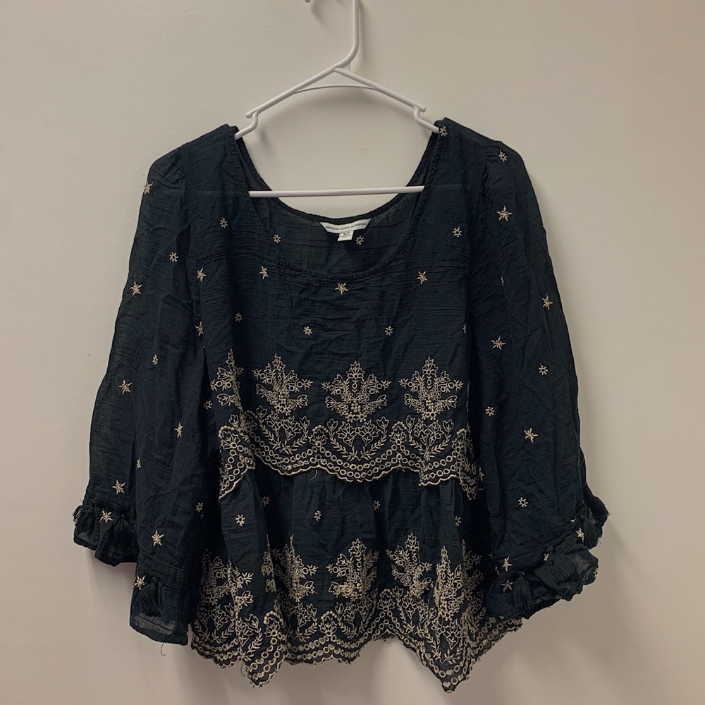 Close to Black Blue Blouse w/ White Embroidery